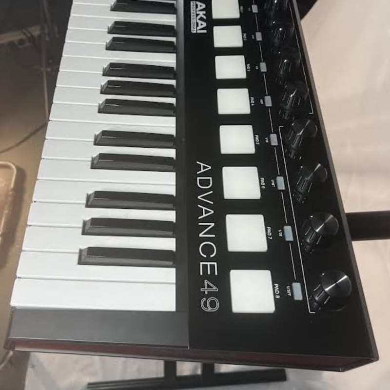 Akai Advance 49 - used Akai              Keyboard