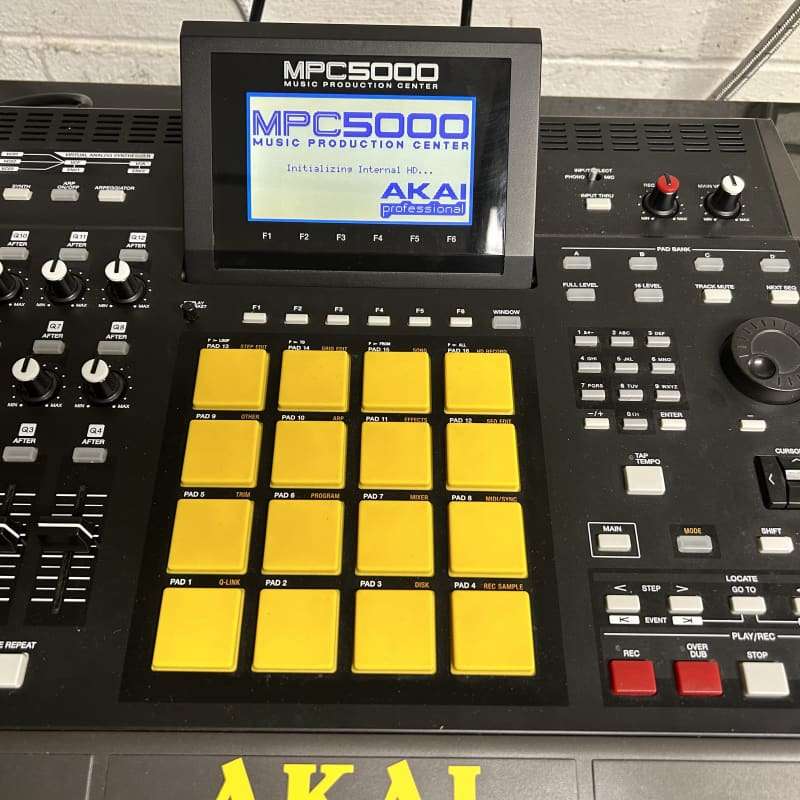 2008 - 2013 Akai MPC5000 Music Production Center Black - used Akai MPC