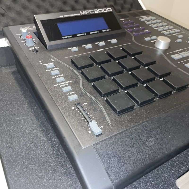 1999 - 2001 Akai MPC3000LE MIDI Production Center Black - used Akai MPC