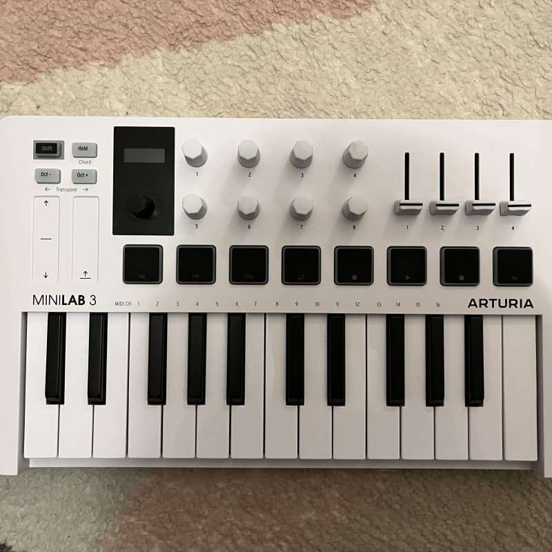 2022 - Present Arturia MiniLab MKIII 25-Key MIDI Controller White - used Arturia        MIDI Controllers      Keyboard