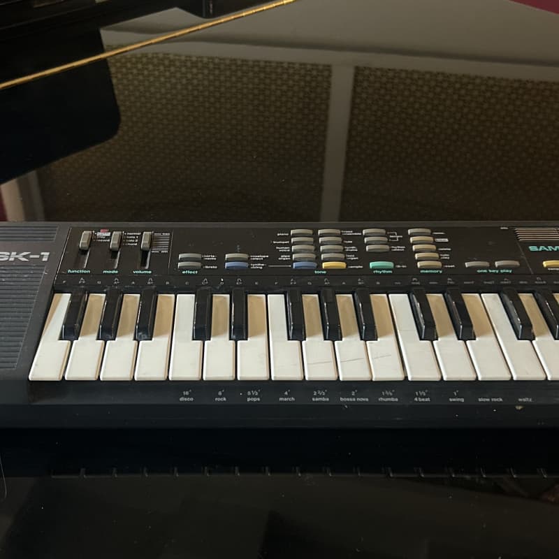 1986 Casio SK-1 32-Key Sampling Keyboard Black - used Casio              Keyboard