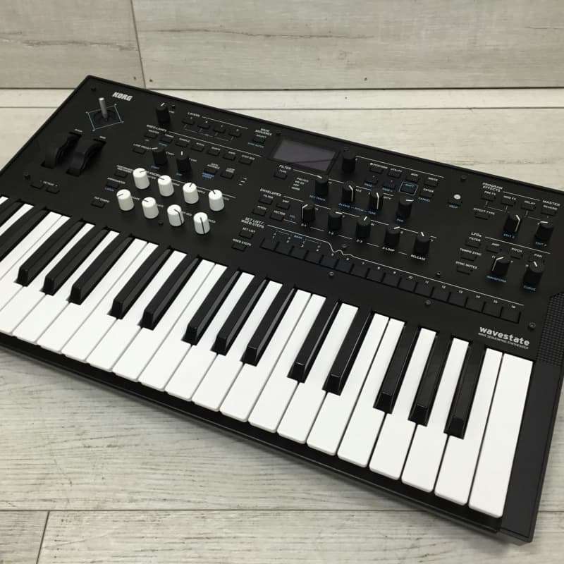 Korg WAVESTATE WAVE SEQUENCING SYNTH - used Korg               Synth