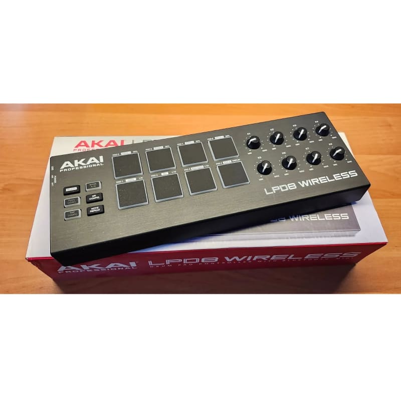 Akai LPD8 - used Akai        MIDI Controllers