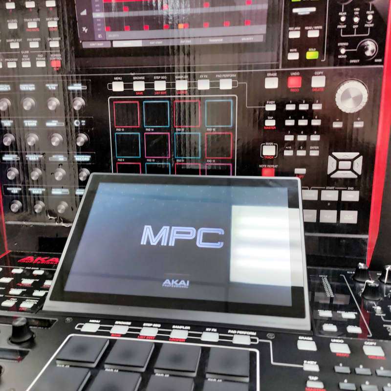 2017 - Present Akai MPC X Standalone Sampler / Sequencer Black - used Akai MPC