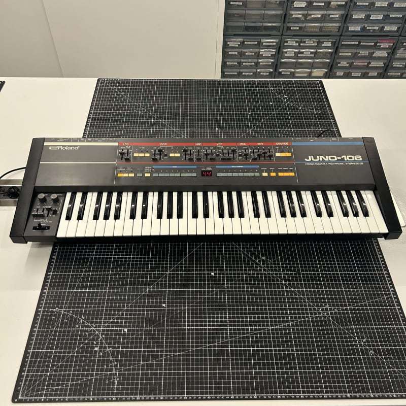 1984 Roland Juno-106 - used Roland               Synth