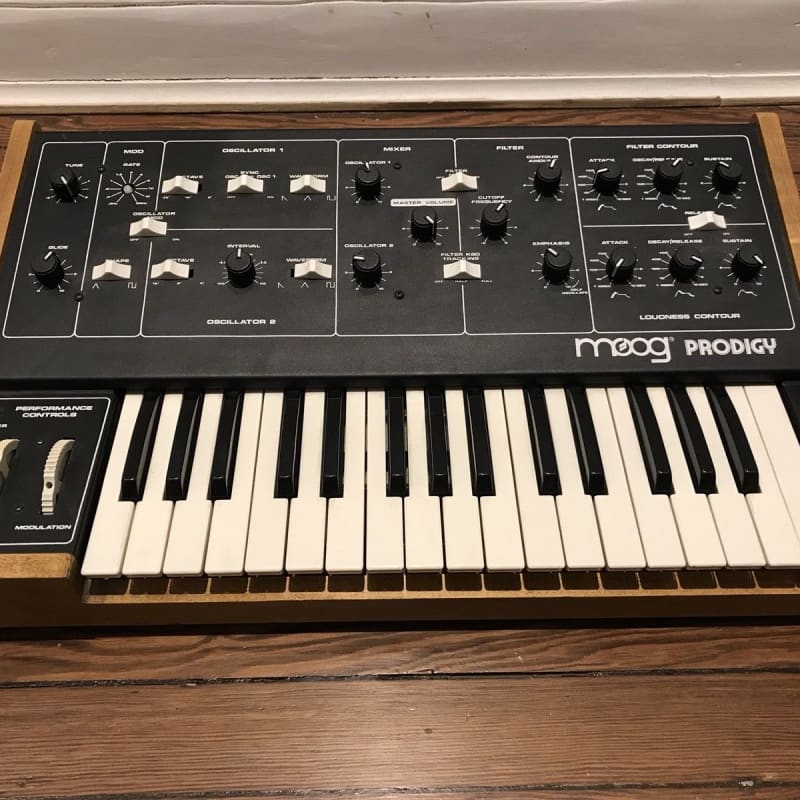 1979 - 1984 Moog Prodigy 32-Key Monophonic Analog Synthesizer ... - used Moog  Monophonic          Analog  Synthesizer