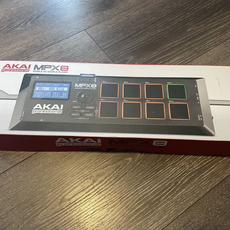 Akai MXP8 - used Akai        MIDI Controllers