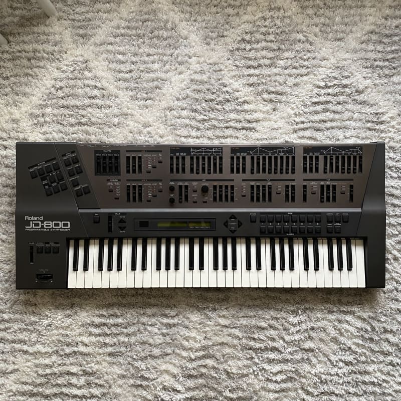 1991 - 1995 Roland JD-800 61-Key Programmable Synthesizer Carbon - used Roland              Synthesizer