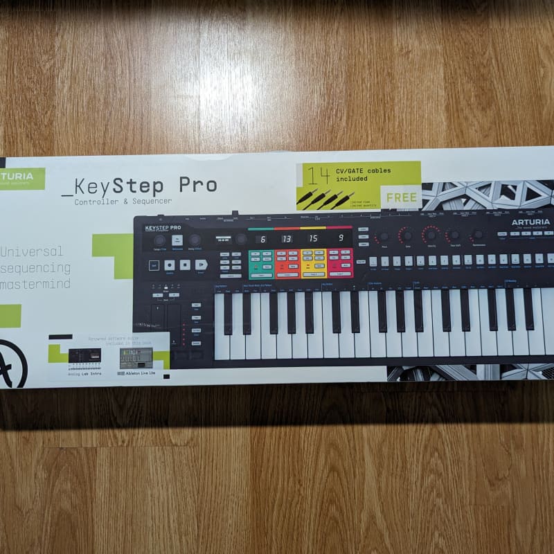 2020 - 2021 Arturia KeyStep Pro 37-Key MIDI Controller Black - new Arturia          Sequencer    Keyboard