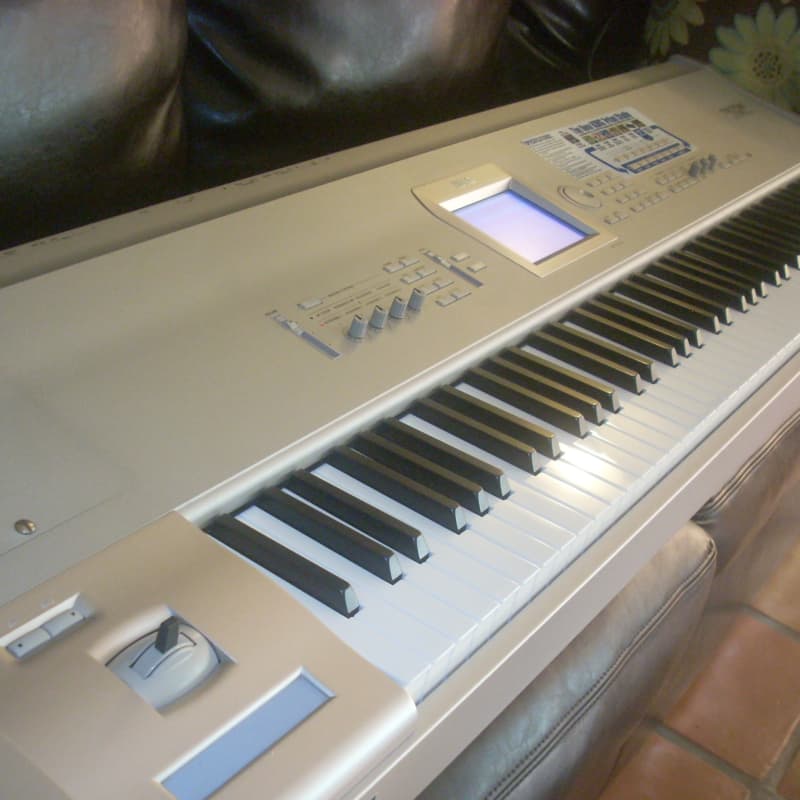 2000s Yamaha Motif 8 Production Synthesizer Gray - used Korg      Workstation