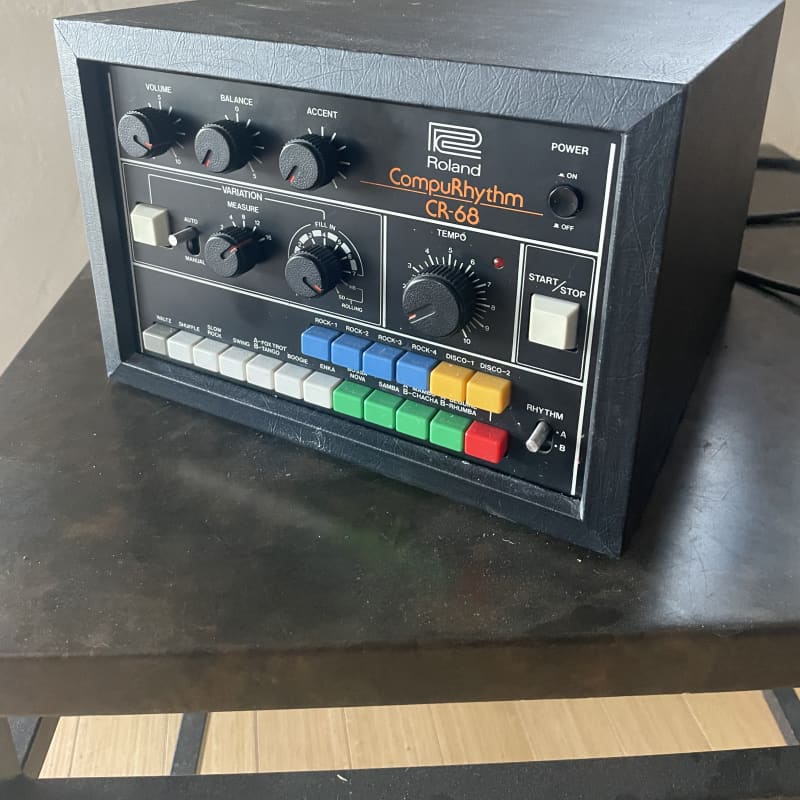 1970s Roland CR-68 CompuRhythm Black - used Roland       Midi