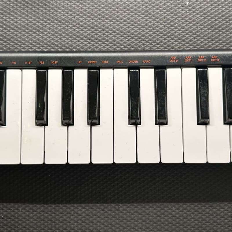 2012 - Present Akai LPK25 Black - used Akai              Keyboard