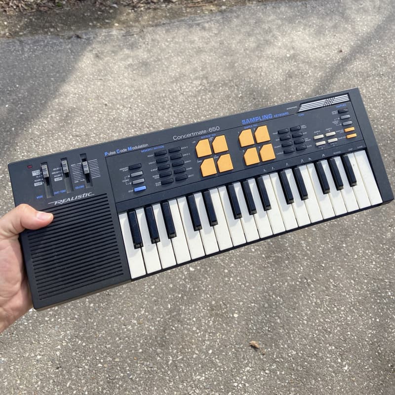 1980s Casio SK-5 32-Key Sampling Keyboard Black - used Casio              Keyboard