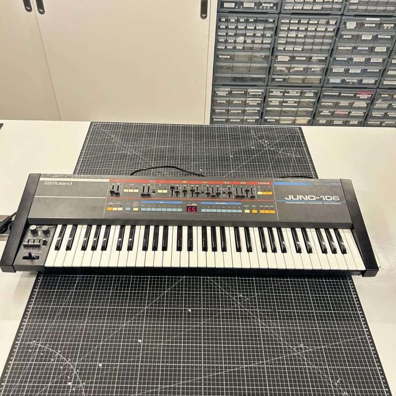 1984 Roland Juno 106 - used Roland               Synth