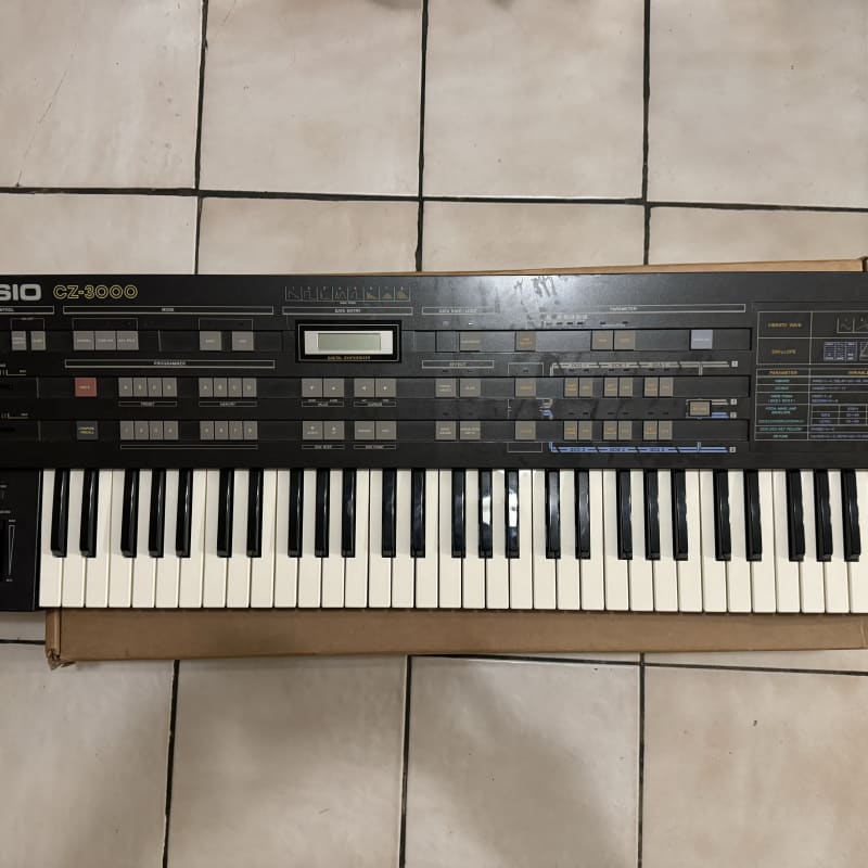 1986 Casio CZ-3000 61-Key Synthesizer Black - used Casio               Synth