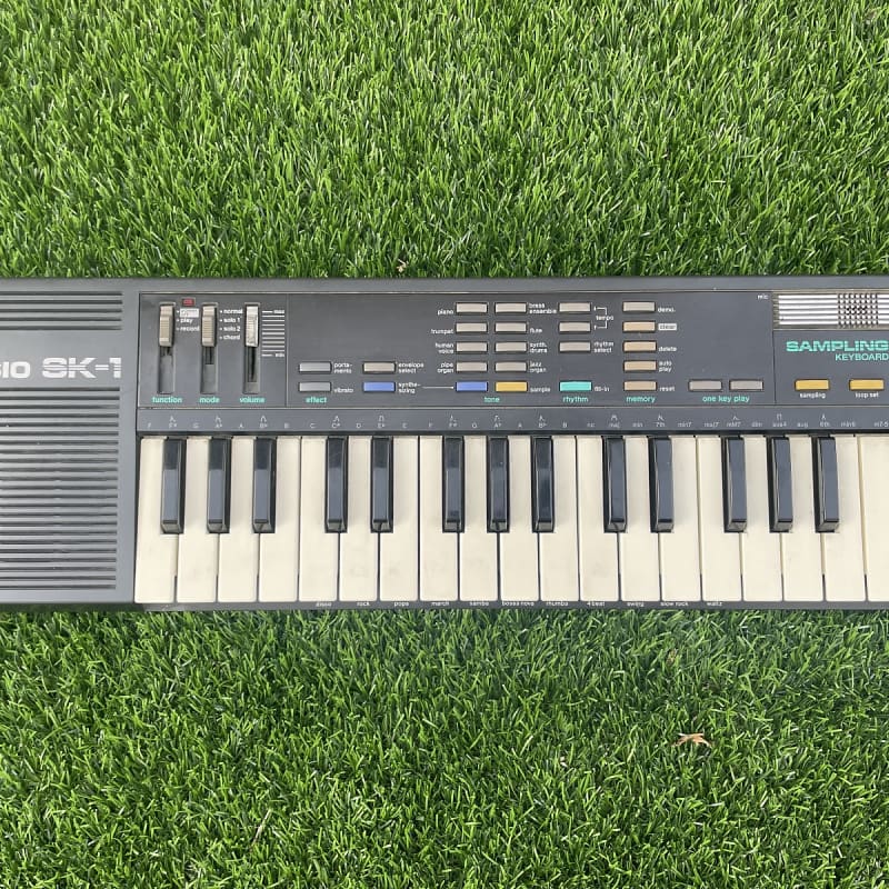 1986 Casio SK-1 32-Key Sampling Keyboard Black