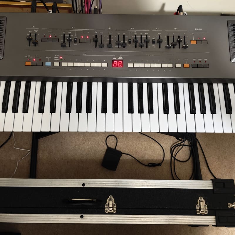 1985 - 1989 Roland HS-60 61-Key Programmable Polyphonic Synthe...