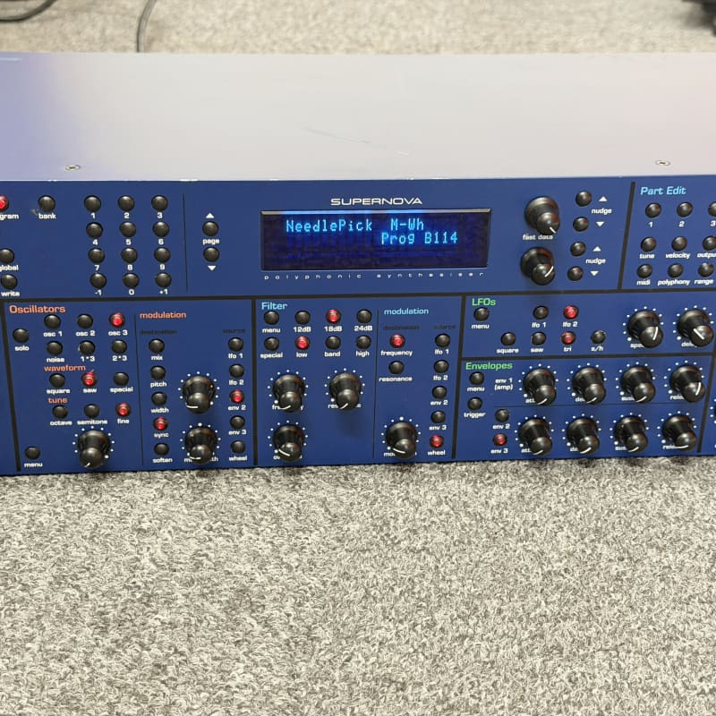 1998 Novation Supernova Polyphonic Rackmount Synthesizer Blue