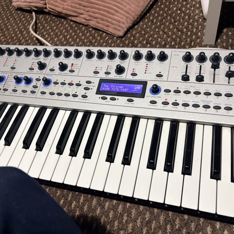 2002 Novation KS4 49-Key 16-Voice Synthesizer Silver