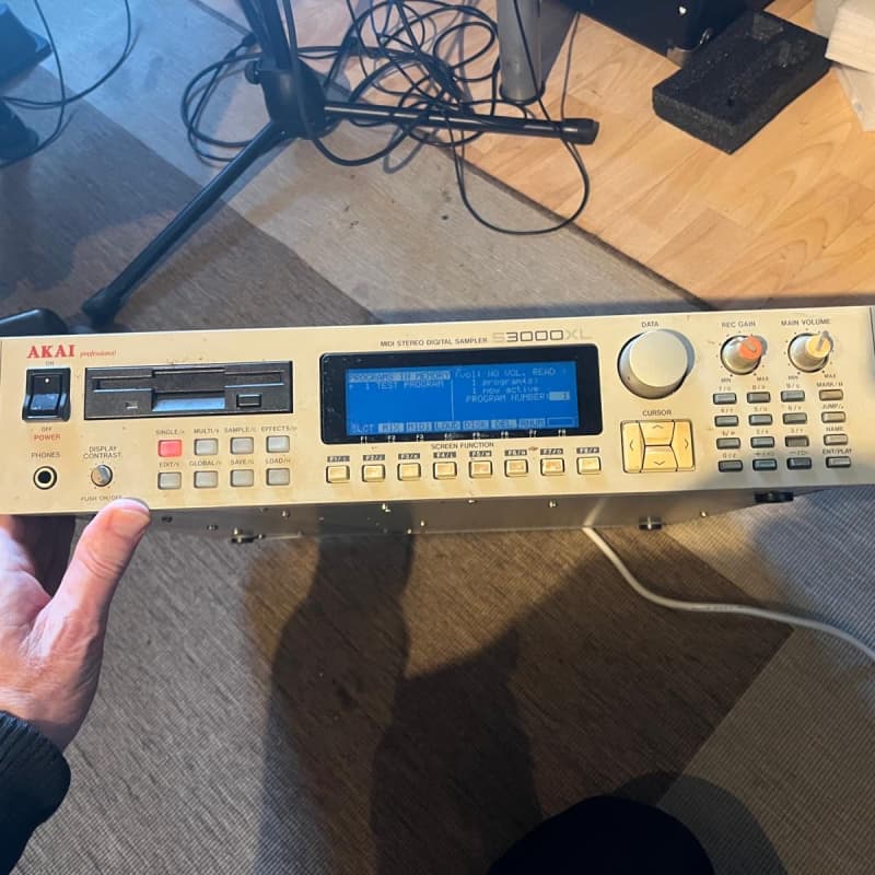 1996 Akai S3000XL MIDI Stereo Digital Sampler White