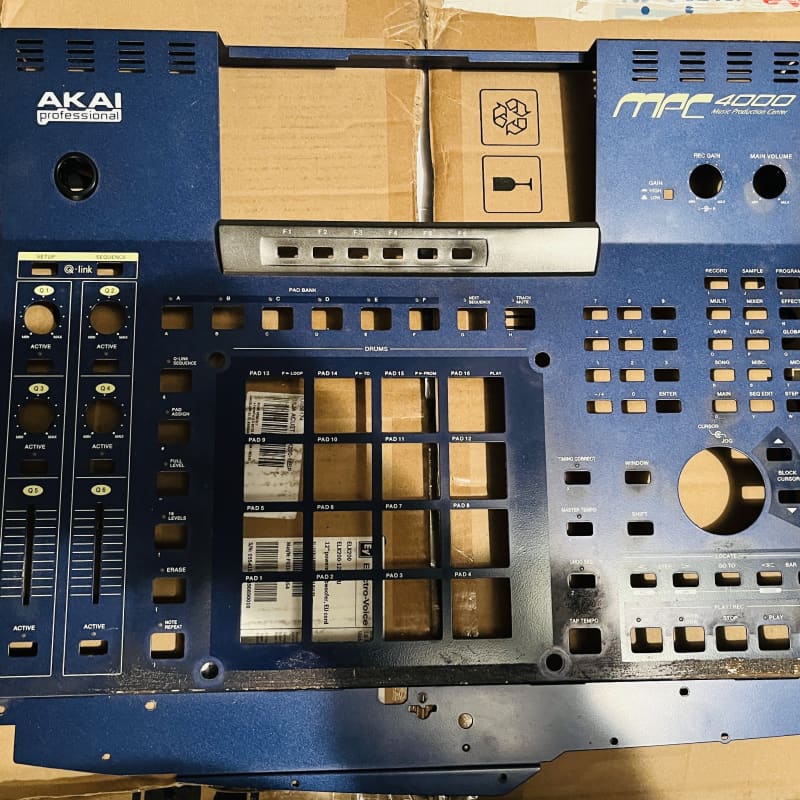 2002 - 2007 Akai MPC4000 Music Production Center Blue