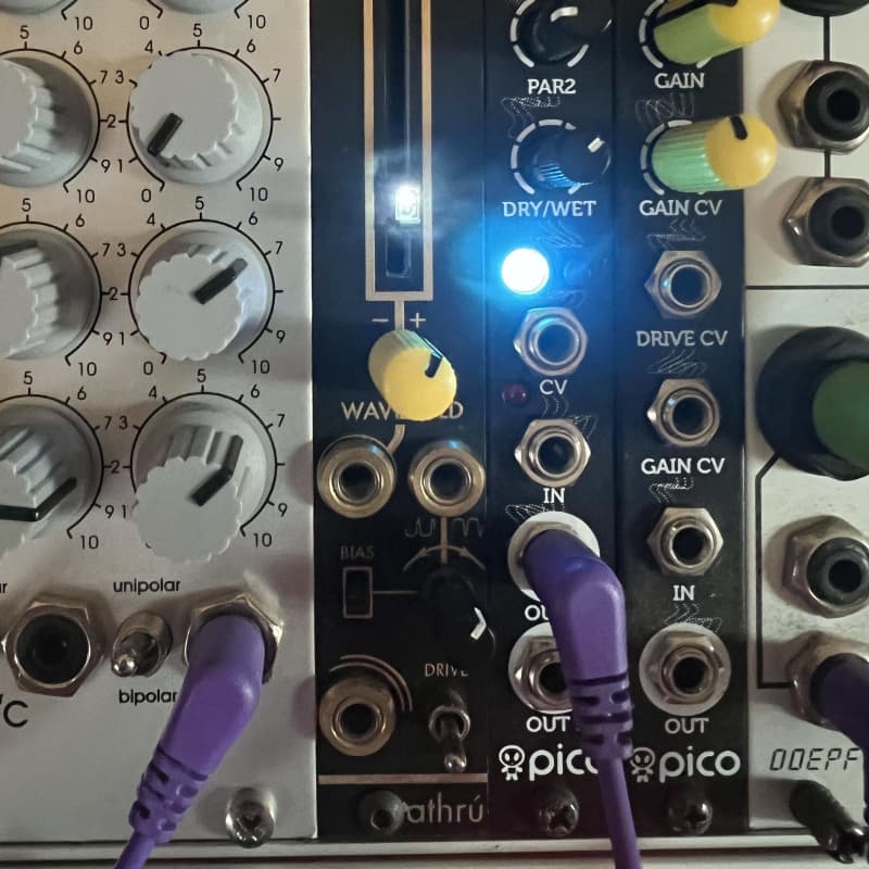 2016 - Present Instruo athru Eurorack Synthesizer Module Black