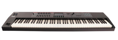 Second Hand Roland Fantom 88 Note Synthesizer Keyboard 005