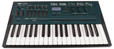 Second Hand Korg OpSix Synth 010