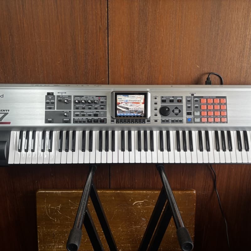 2004 - 2008 Roland Fantom-X7 76-Key Keyboard Workstation Silver