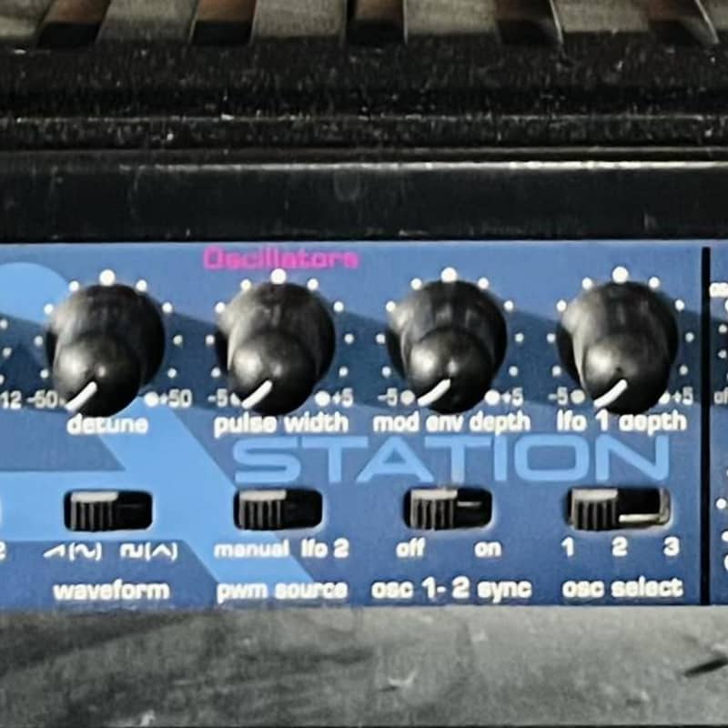 2001 Novation A Station 8-Voice Rackmount Synthesizer Blue