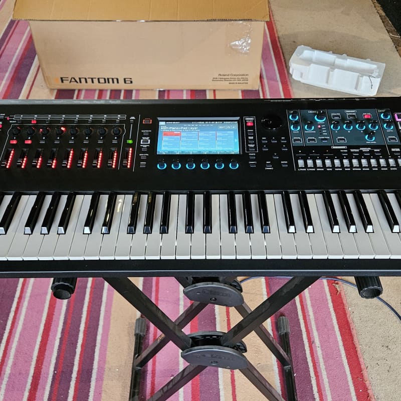 2019 - Present Roland Fantom 6 61-Key Workstation Keyboard Black