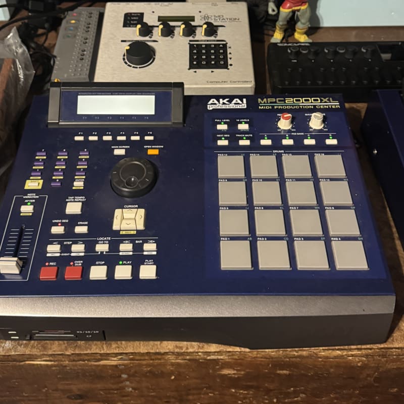 2006 - 2007 Akai MPC2000XL MCD MIDI Production Center Blue