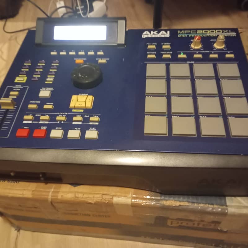 2006 - 2007 Akai MPC2000XL MCD MIDI Production Center Blue