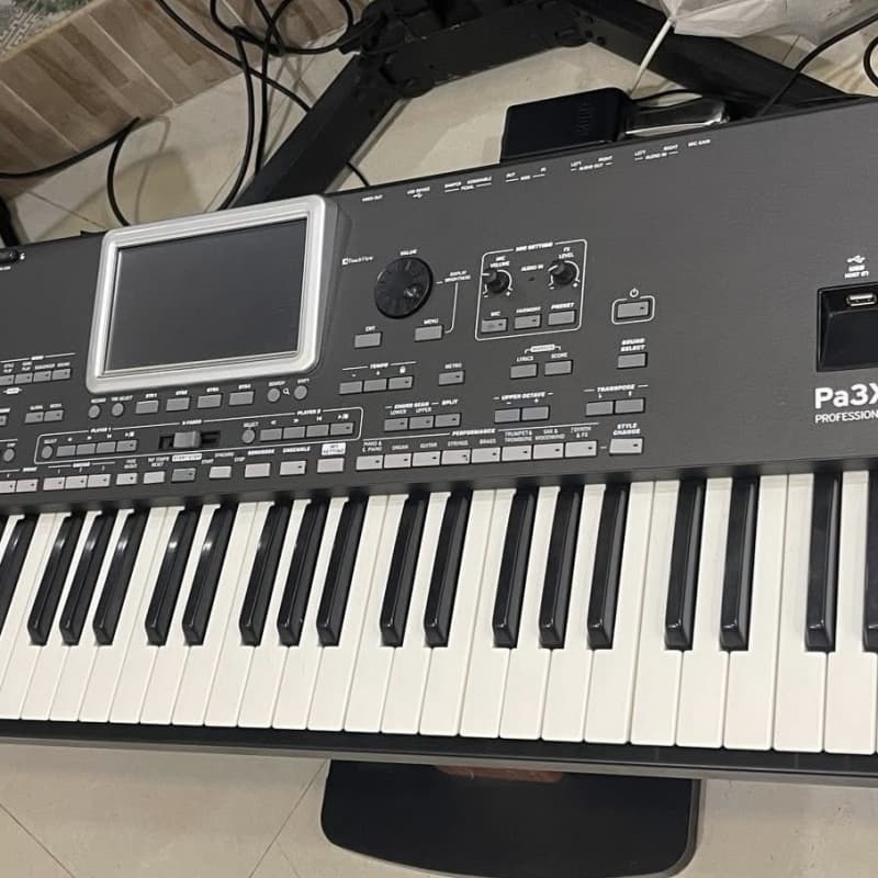 2010s Korg PA3X LE 76 Key Professional Arranger Keyboard Black
