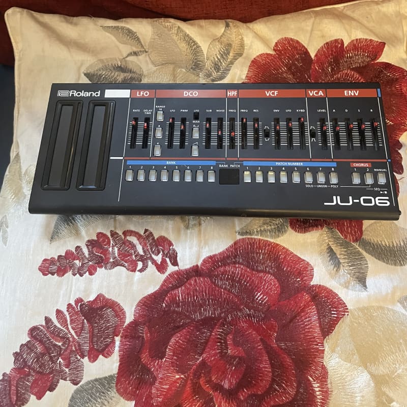 2015 - Present Roland JU-06 Boutique Series Digital Synthesize...