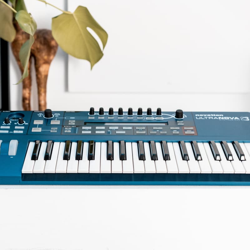 2010 Novation UltraNova 37-Key 20-Voice Synthesizer Blue
