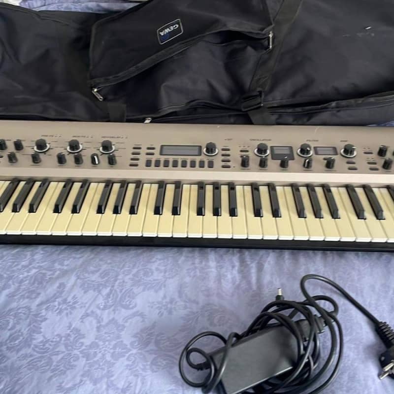 2010s Korg KingKORG 61-Key Analog Modeling Synthesizer Black/Tan