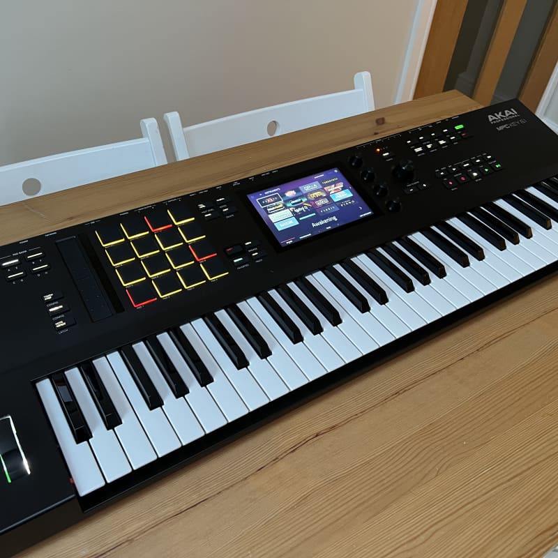 2022 - Present Akai MPC Key 61 Standalone Workstation Synthesi...