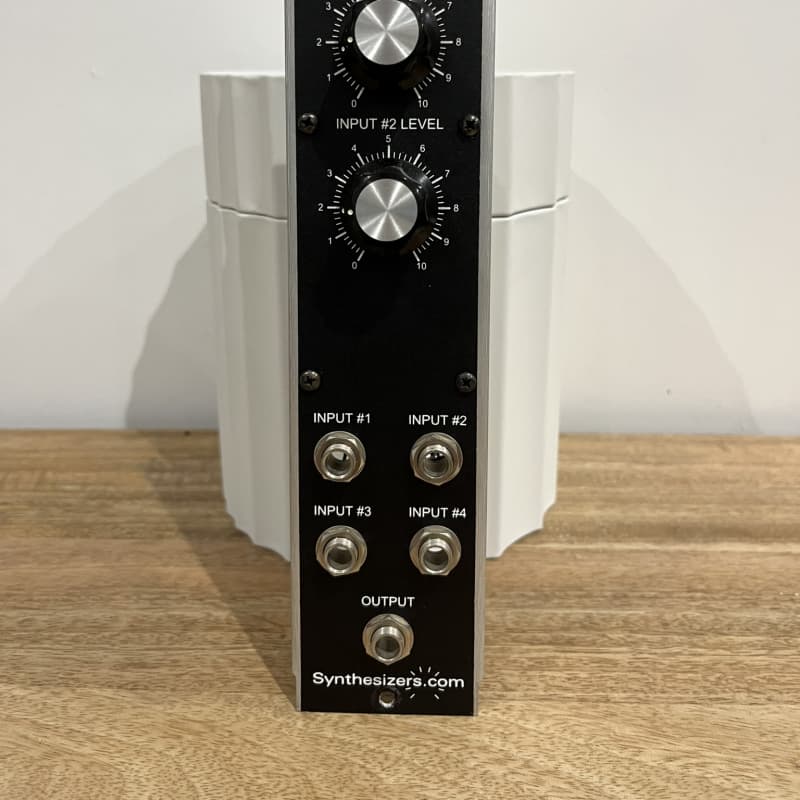 2000s Synthesizers.com Q112 Mixer 5U Module Black