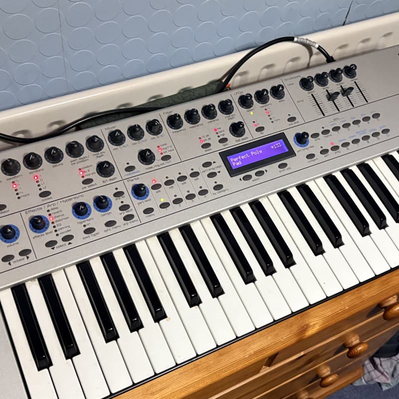2002 Novation KS4 49-Key 16-Voice Synthesizer Silver