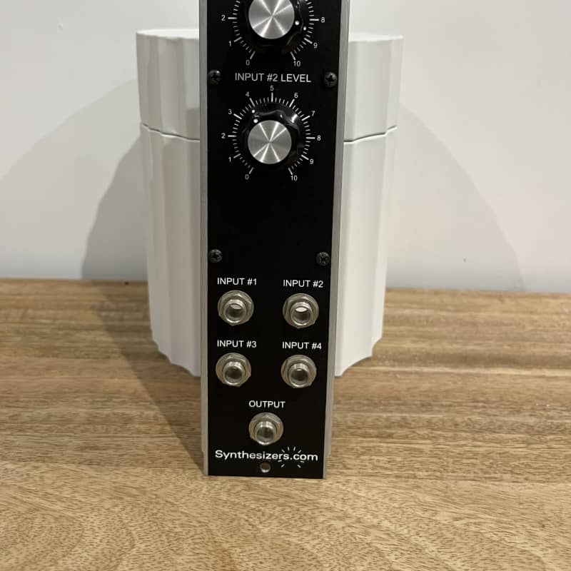 2000s Synthesizers.com Q112 4-Channel Mixer 5U Module Black