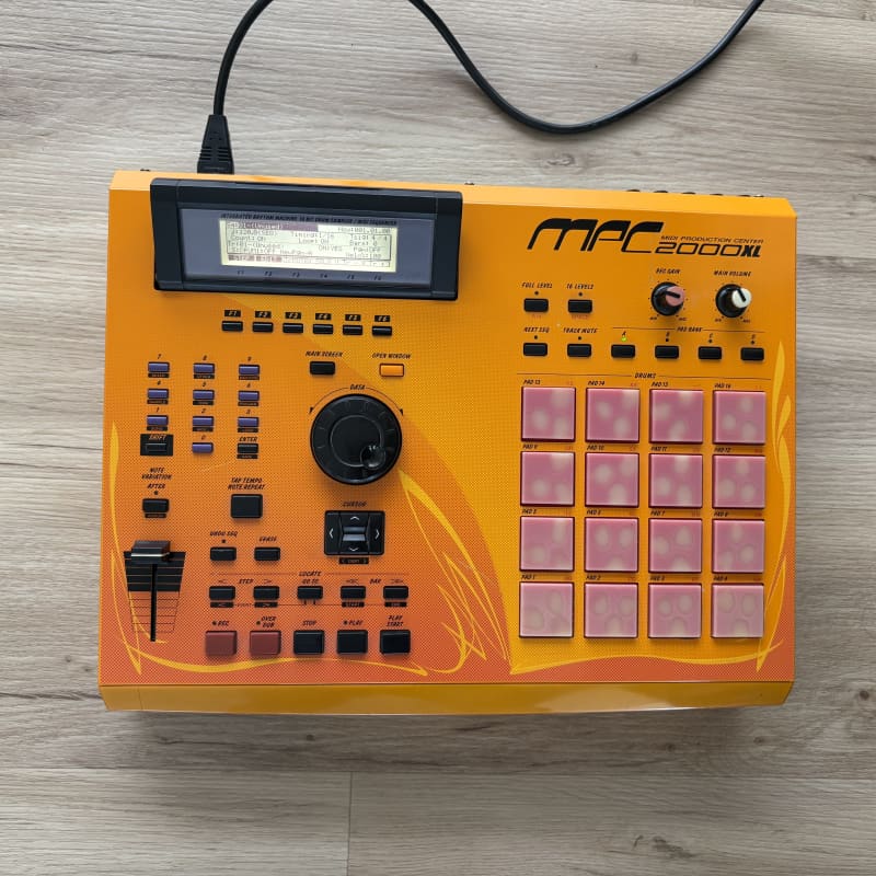 late 90s Akai MPC 2000xl SE2 Orange special edition RARE Orang...