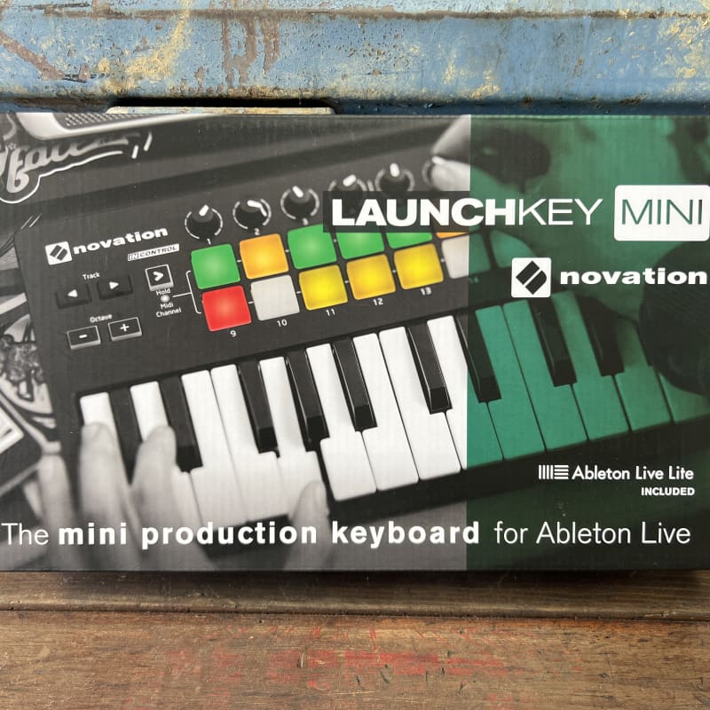 2015 - 2020 Novation Launchkey 25 MKII MIDI Keyboard Controlle...