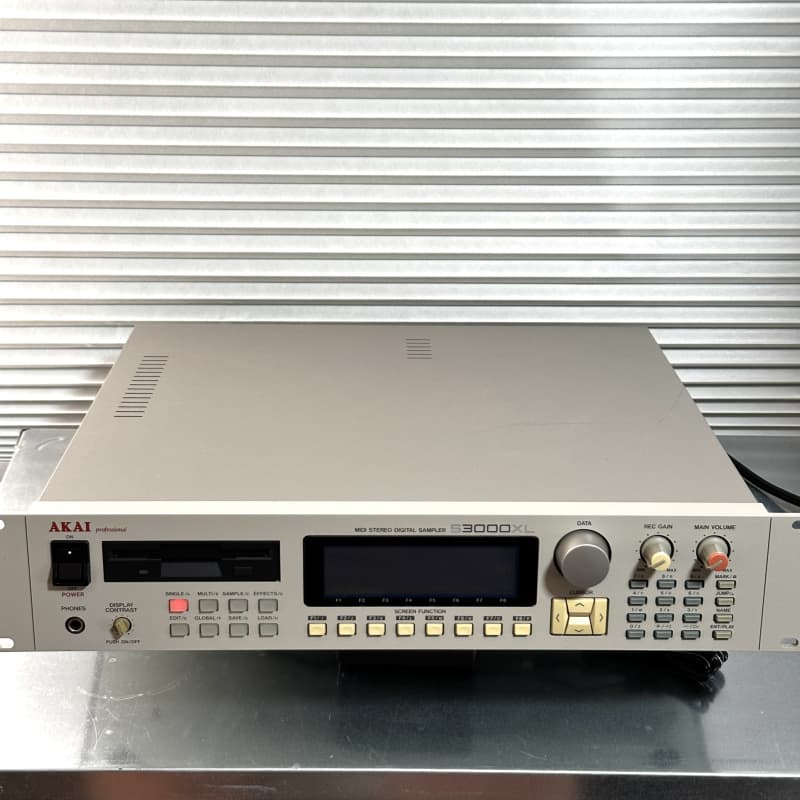 1996 Akai S3000XL MIDI Stereo Digital Sampler White
