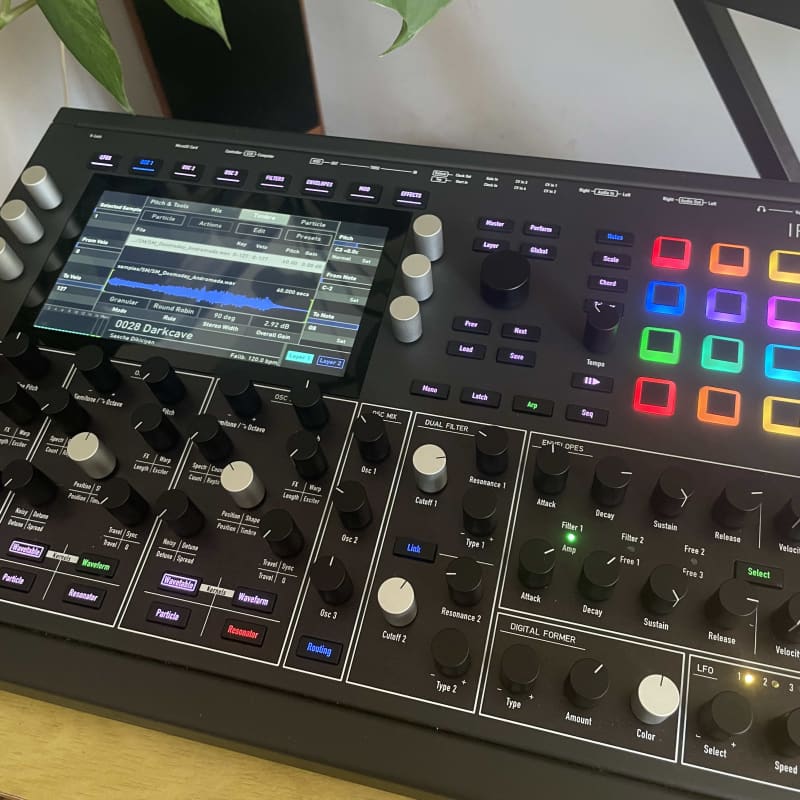 2020 - Present Waldorf Iridium Desktop Synthesizer Black