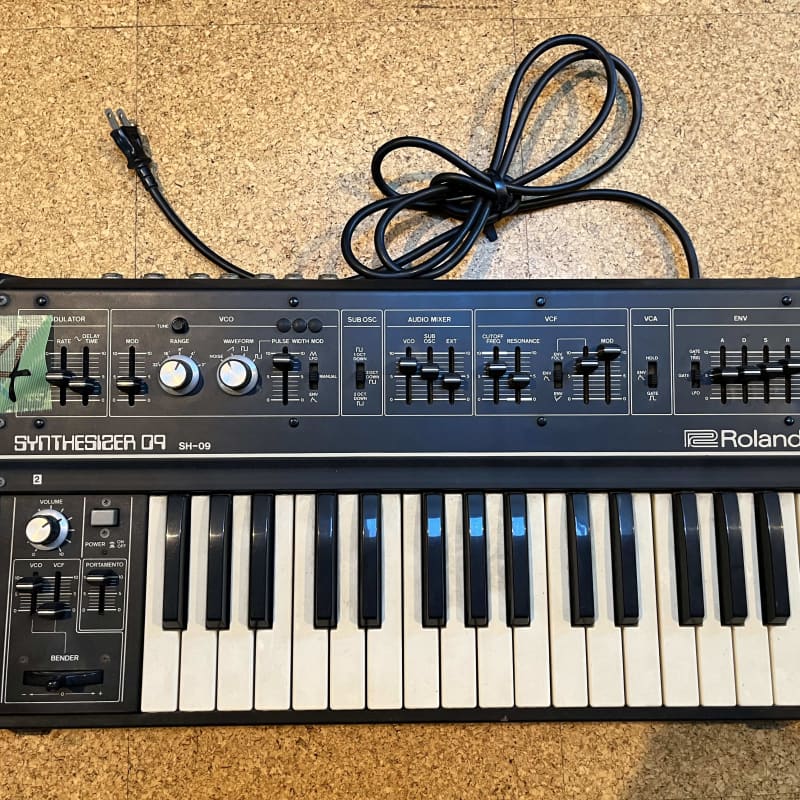 1978 - 1982 Roland SH-09 32-Key Monophonic Synthesizer Black