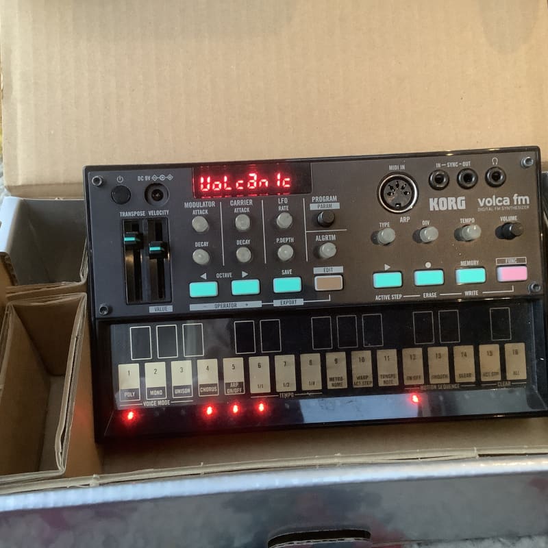 2016 - 2022 Korg Volca FM Digital FM Synthesizer/Sequencer Black