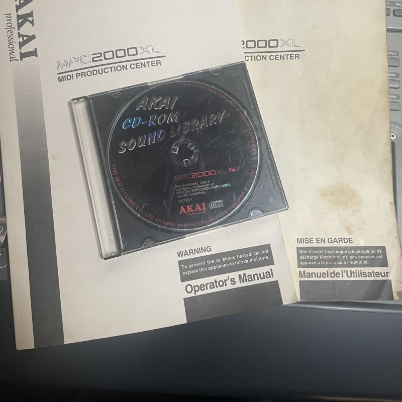 2000 - 2005 Akai MPC2000XL MIDI Production Center Grey