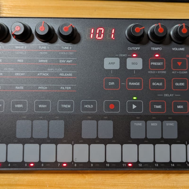 2018 - Present IK Multimedia UNO Analog Synth Black