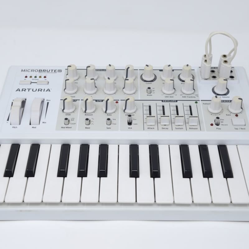 2015 Arturia Microbrute SE 25-Key Synthesizer White